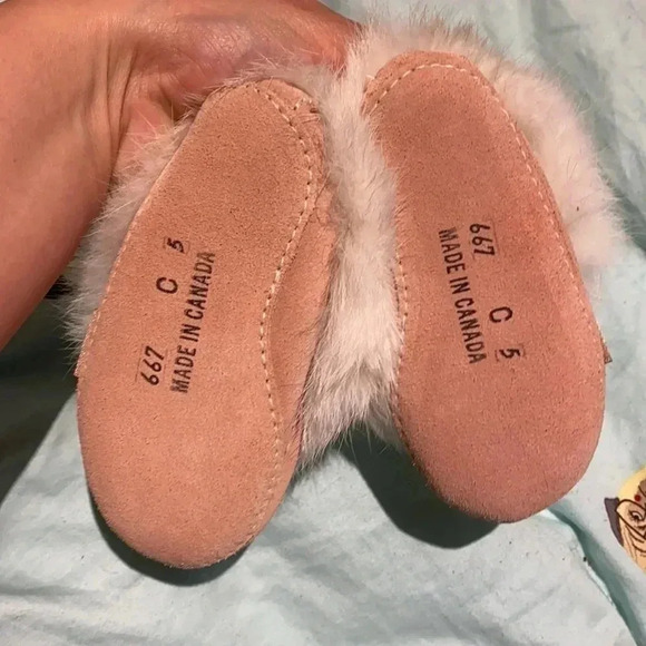 COPY - 🤩 Host pic 🤩  Baby furr mocassins - Picture 3 of 7